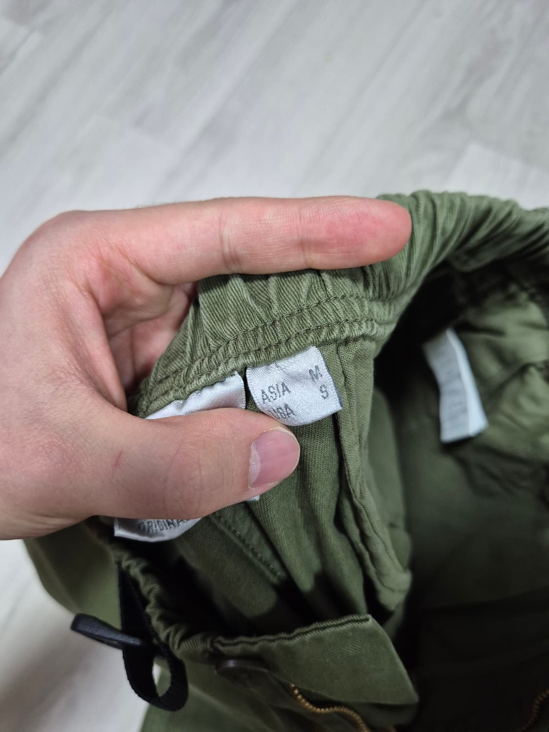 그라미치 팬츠 올리브 M사이즈 상품이미지1