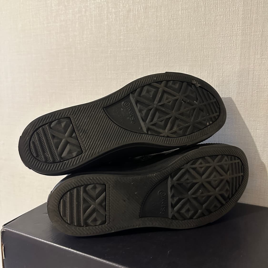 컨버스 하이 레더 올블랙 245 상품이미지5