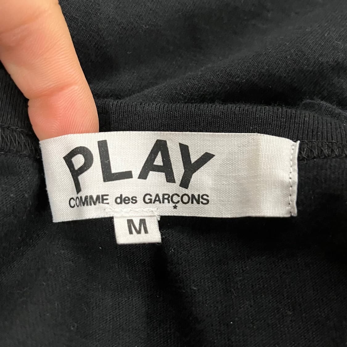 꼼데가르송 블랙 레드 하트 와펜 반팔 티 상품이미지5