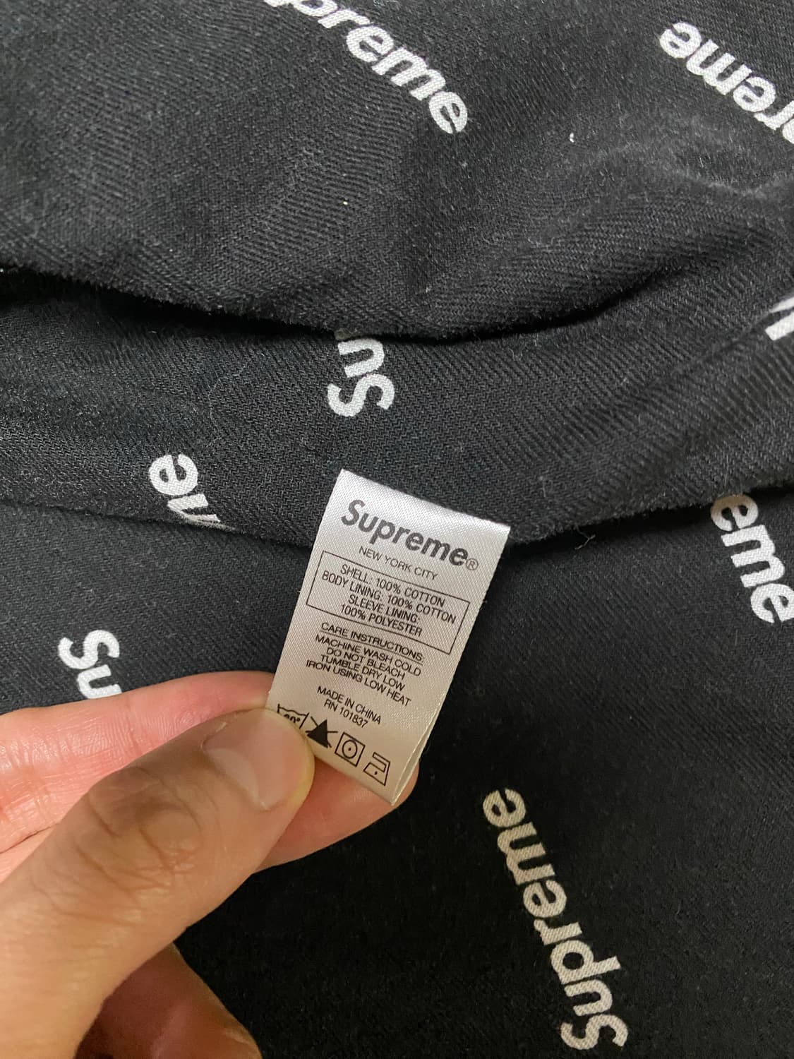 21SS 슈프림 반 코트 블랙 상품이미지4