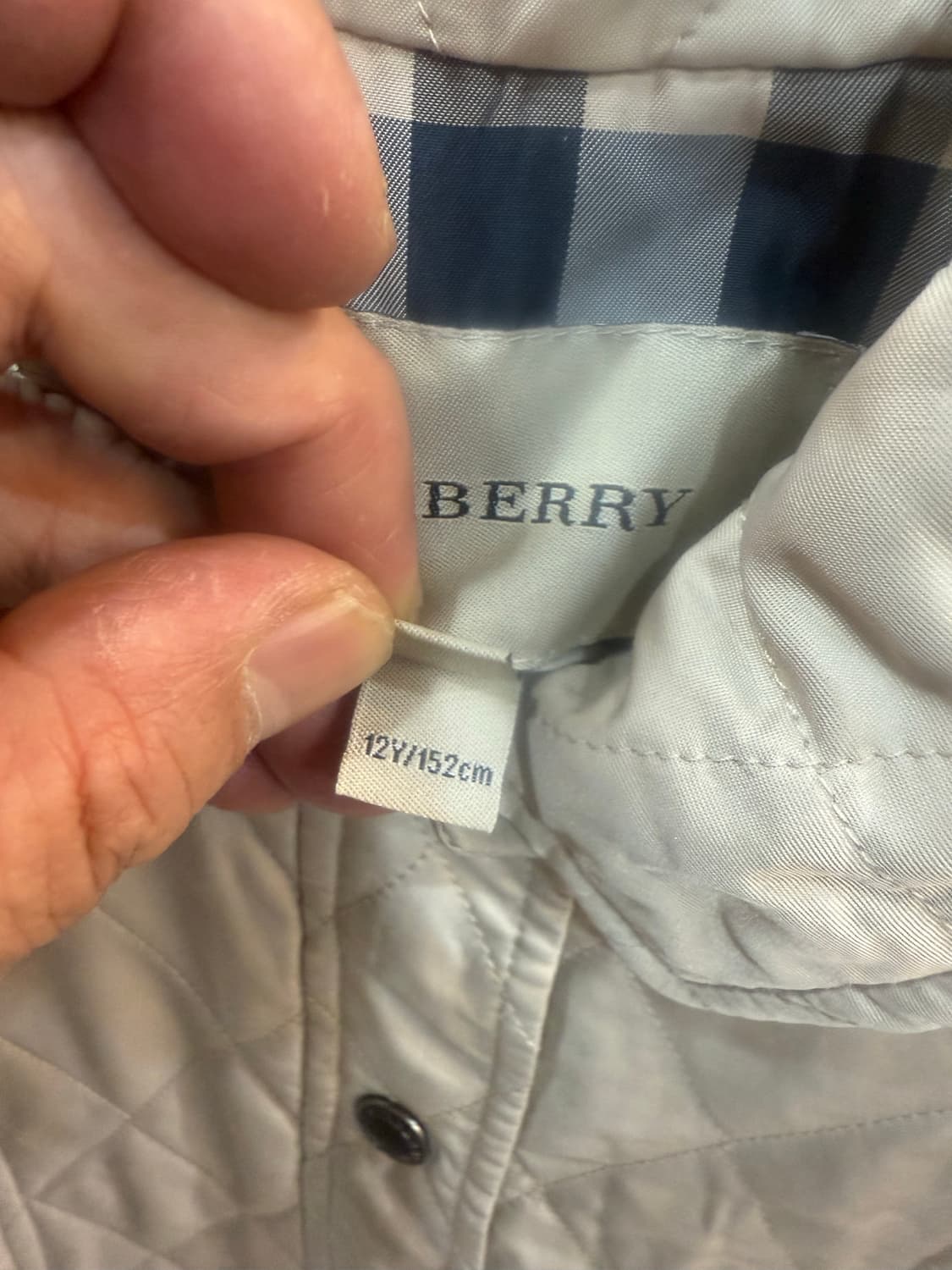 12y 정품 버버리 누빔자켓 팝니다 상품이미지3