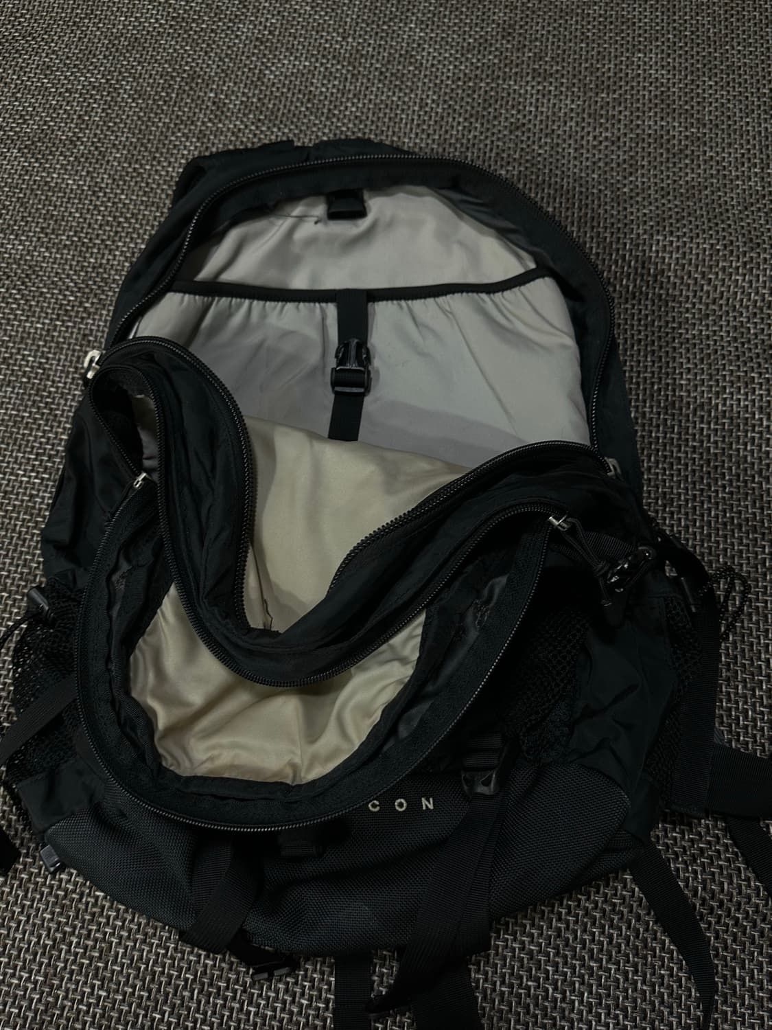 노스페이스 레콘 백팩 30L 상품이미지3