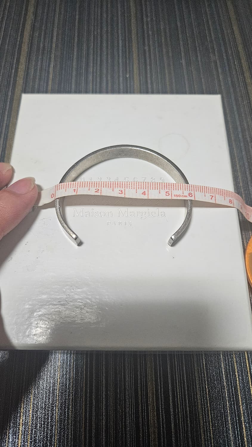 마르지엘라 실버 로고 커프 팔찌 XS 사이즈 상품이미지5