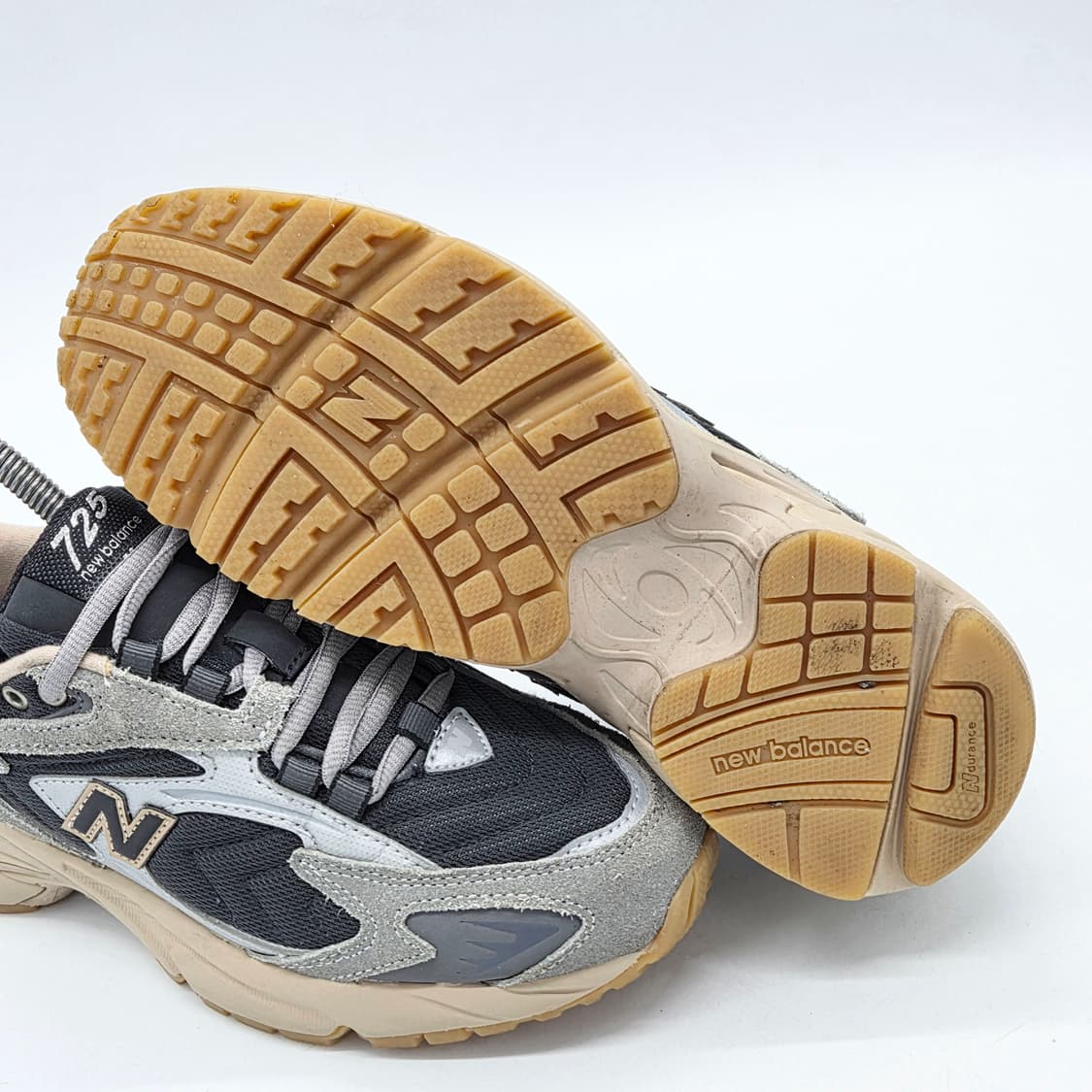  뉴발란스 725 다크 그레이 검 (235 D) 상품이미지3