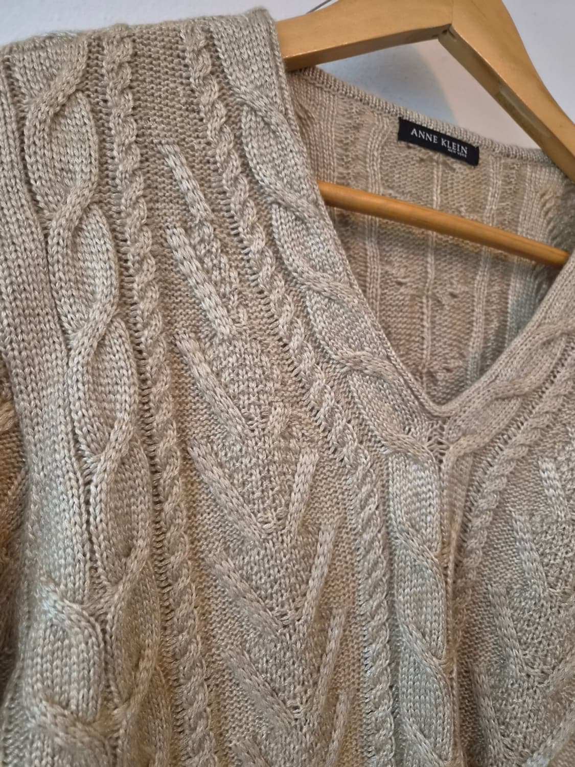 앤클라인 여성 브이넥샤이닝케이블니트 88-98-165 상품이미지6