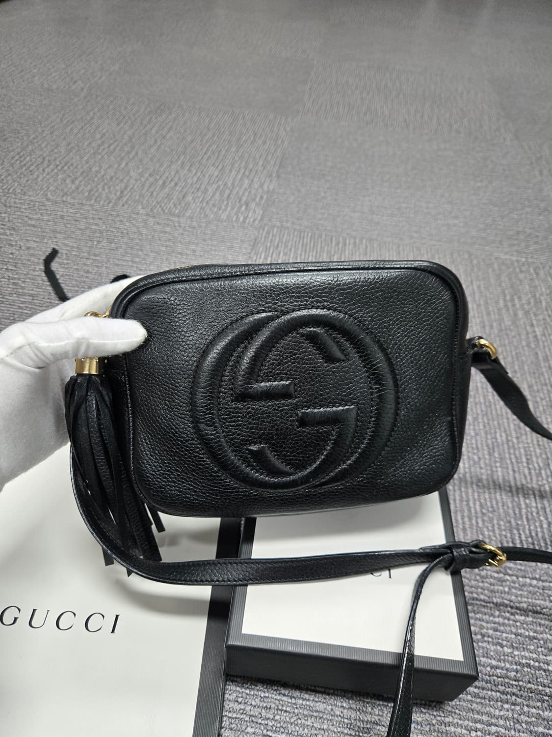 [특가][정품]구찌 디스코 테슬 크로스백 상품이미지1