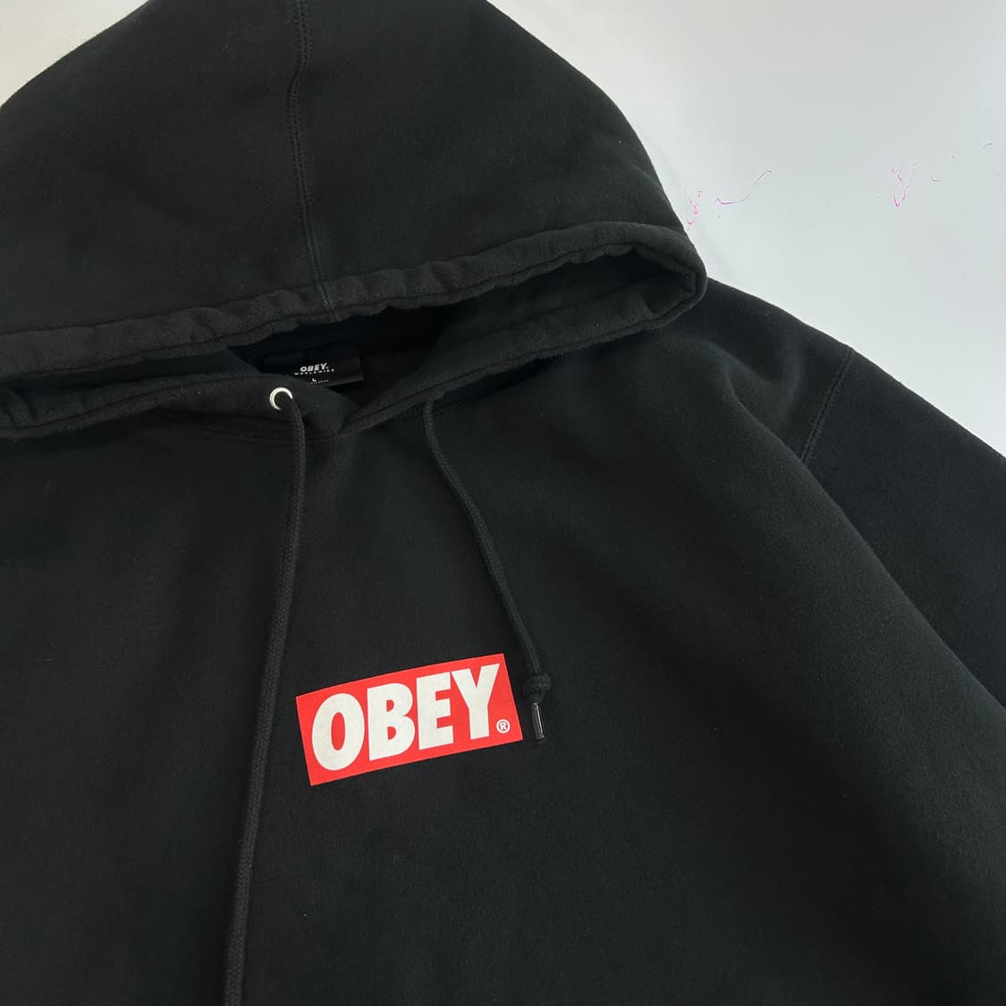 OBEY 오베이 레드로고 블랙 후드티  상품이미지4
