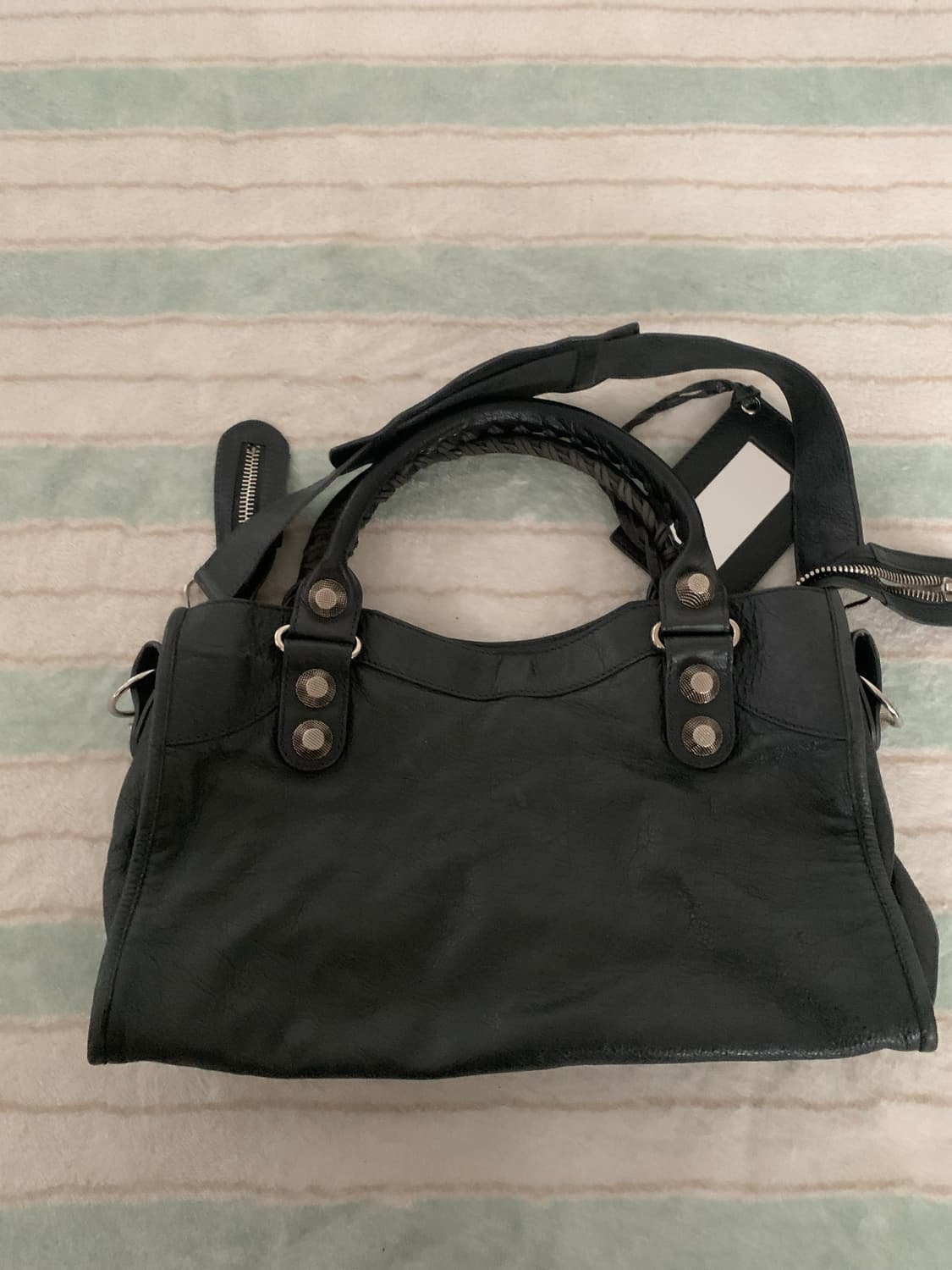 발렌시아가 모터백 시티백 다크 그레이 자이언트 상품이미지9