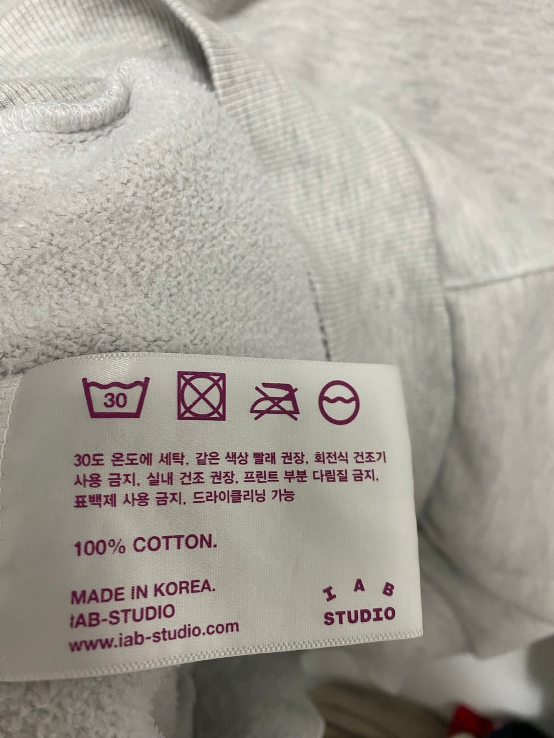 아이앱스튜디오 그레이 하프집업 상품이미지8