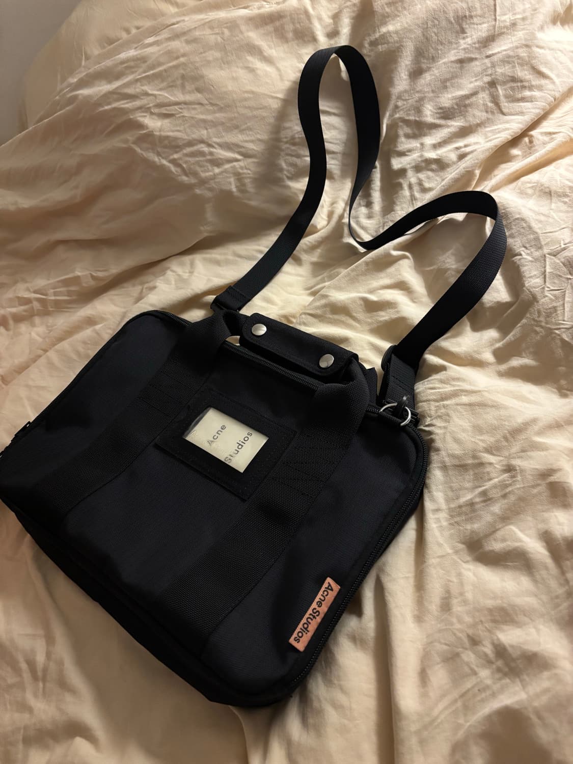 [새제품] 아크네 스튜디오 랩탑백 블랙 상품이미지2