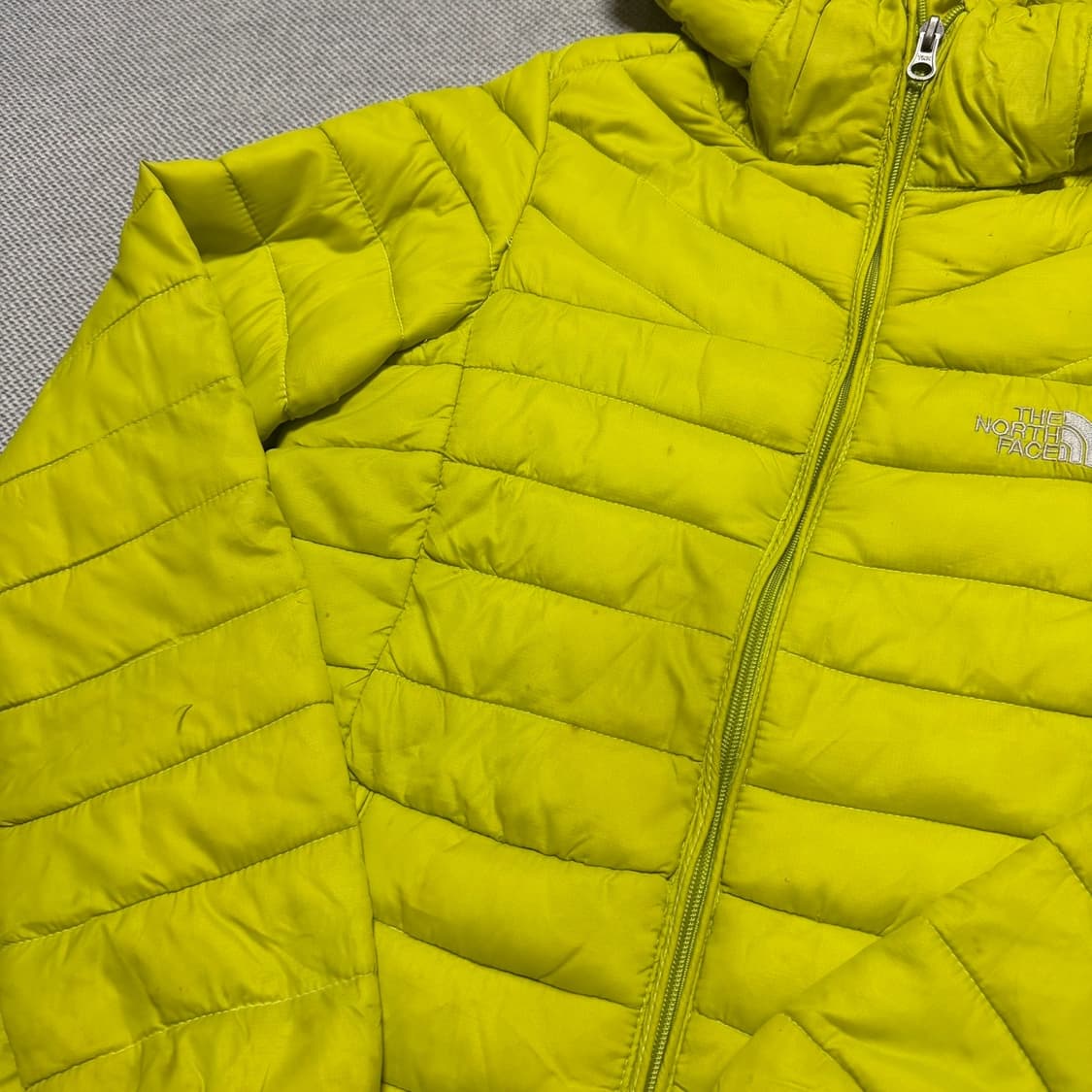 노스페이스 후디 경량패딩 상품이미지2