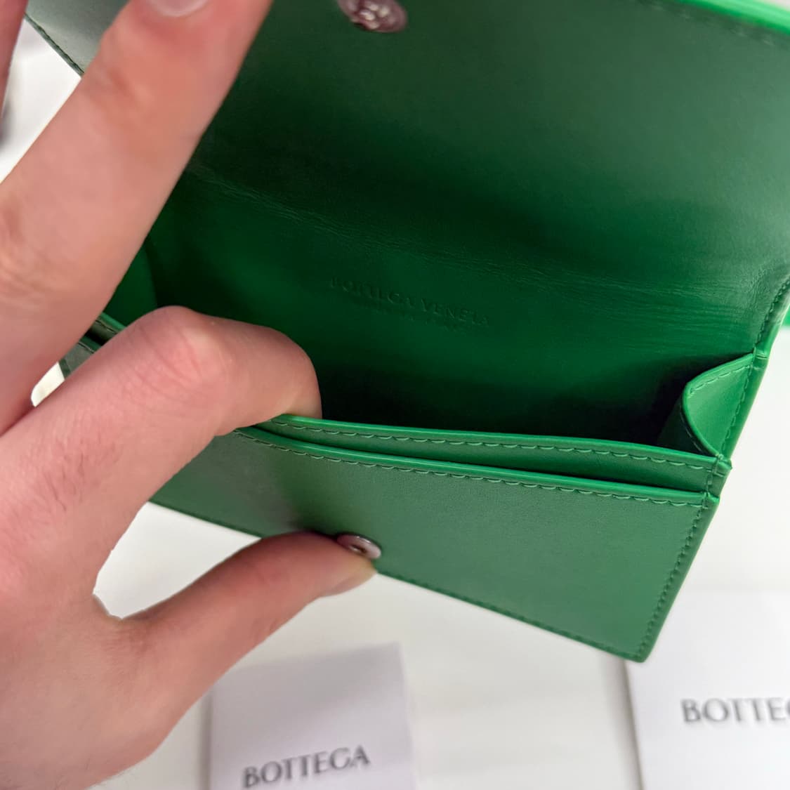 [풀박스] 보테가베네타 플랩 카드지갑 그린 상품이미지7