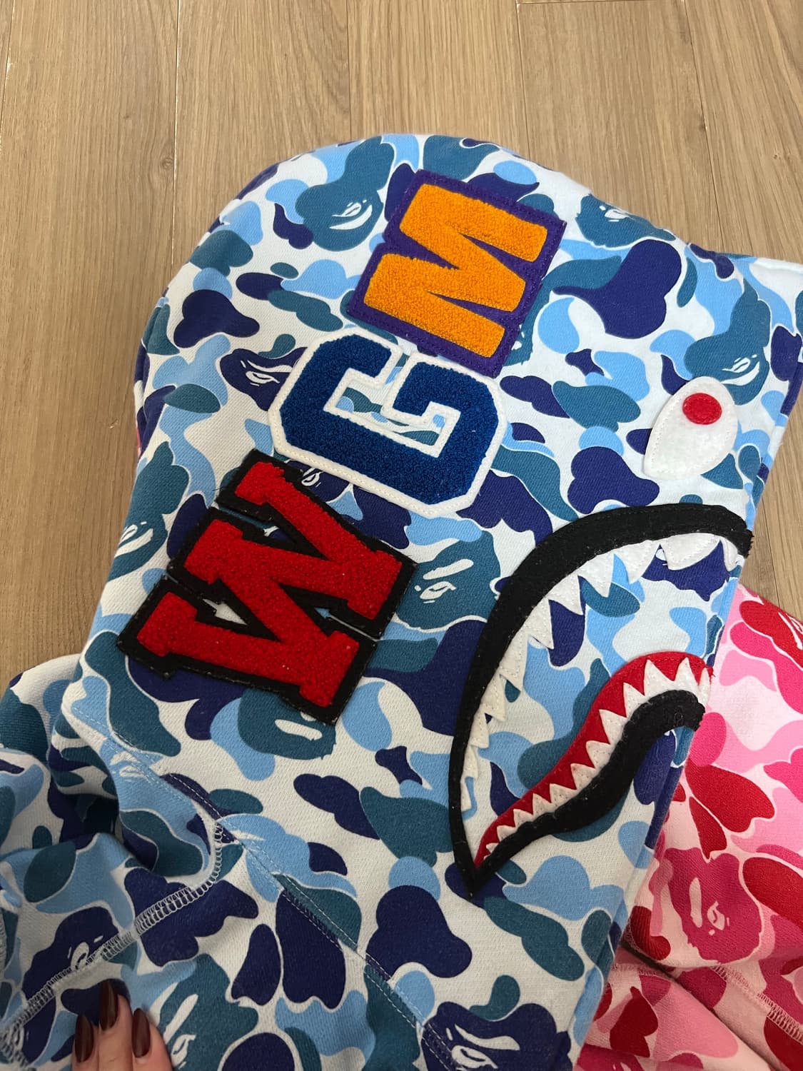 베이프 ABC카모 세퍼레이트 샤크 풀 집 후드 블루 핑크m 상품이미지2