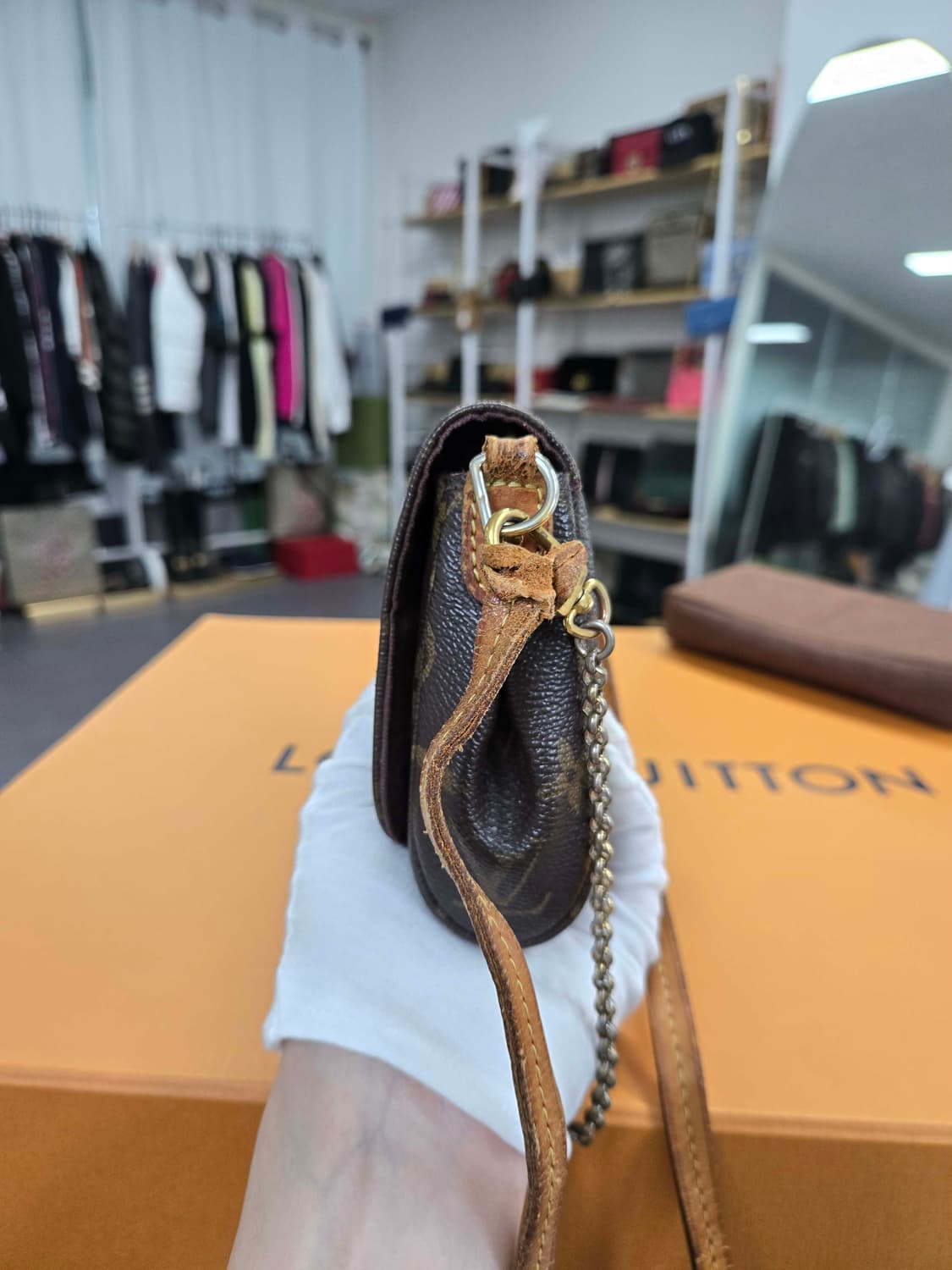 [40%할인] 루이비통 페이보릿 크로스백 상품이미지5