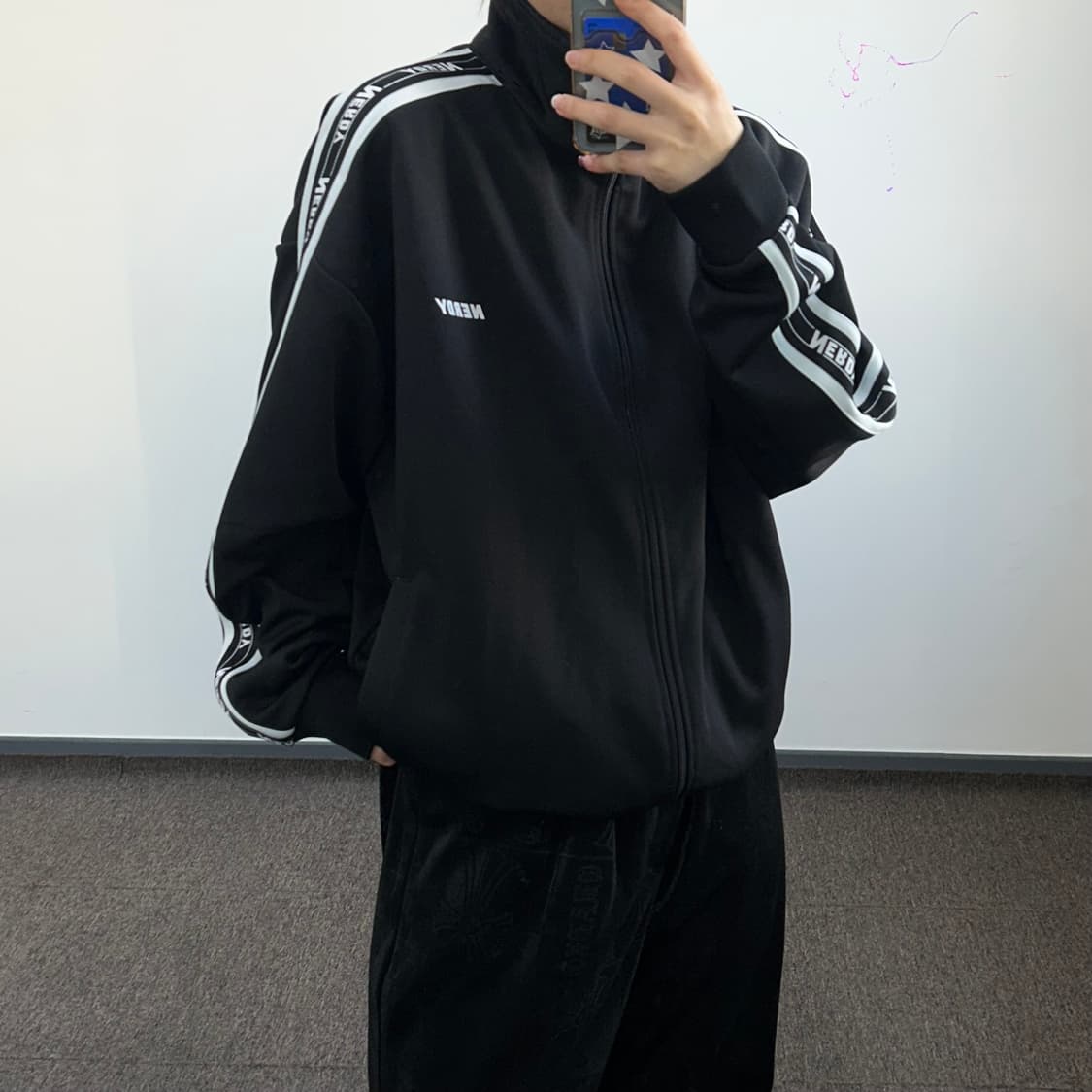 Nerdy 널디 레터링 트랙 블랙 져지 상품이미지2