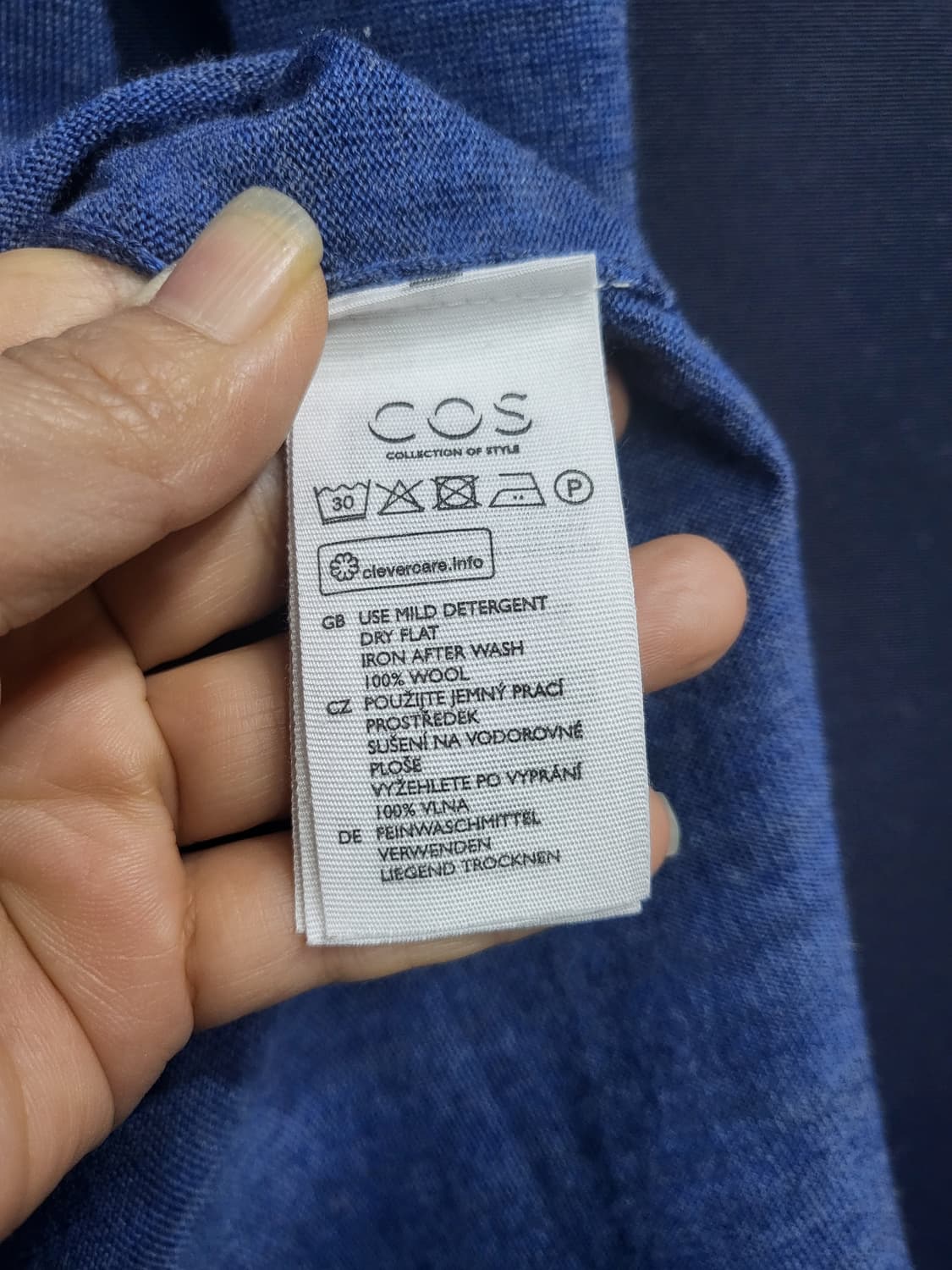 코스 울100 터틀넥 미디원피스 상품이미지7