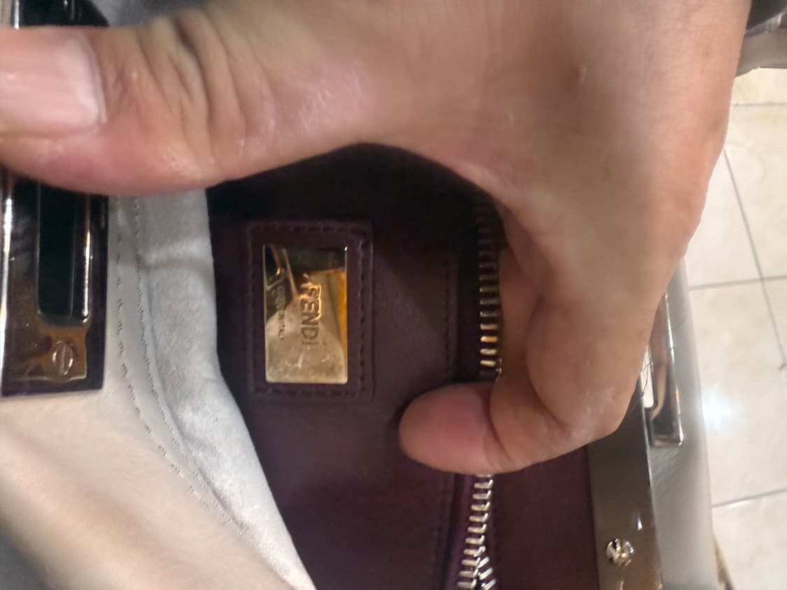 정품 펜디 피카부 레귤러 토트백 팝니다 상품이미지7