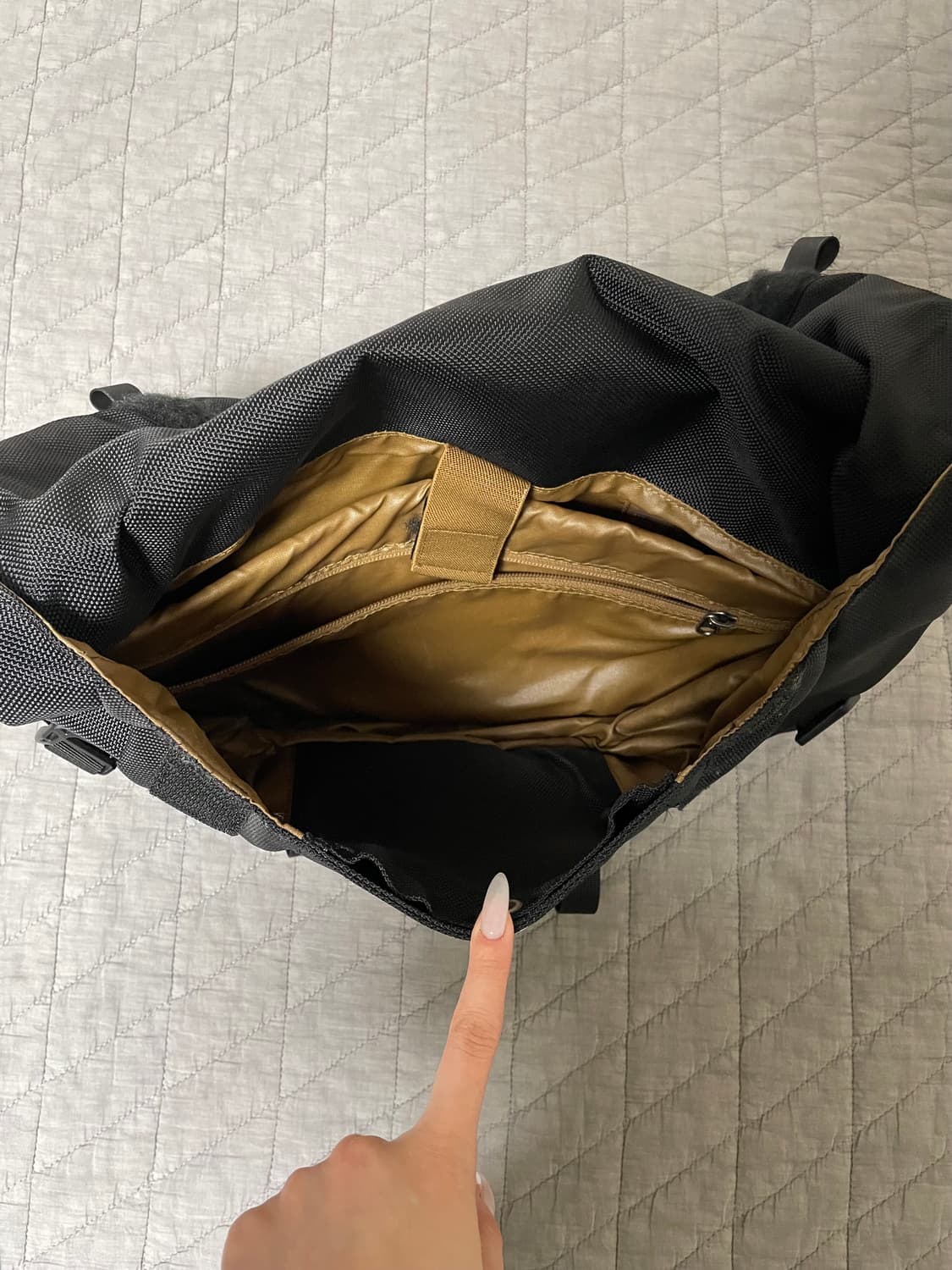 [공용] 브라운브레스 STRIVE MESSENGER BAG 크로스백 가방 상품이미지8