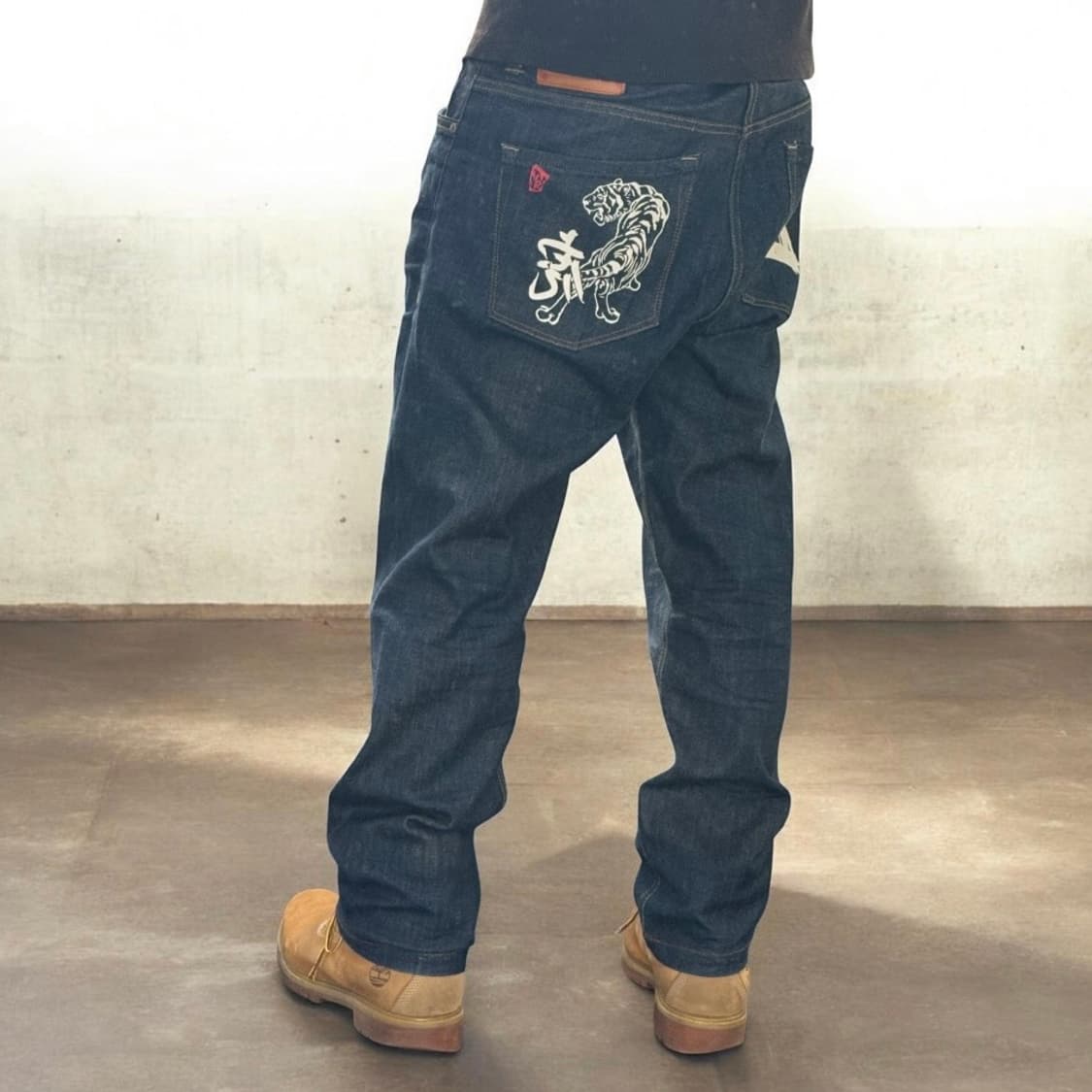 에비수 오리엔탈 호랑이 프린팅 데님팬츠 상품이미지1