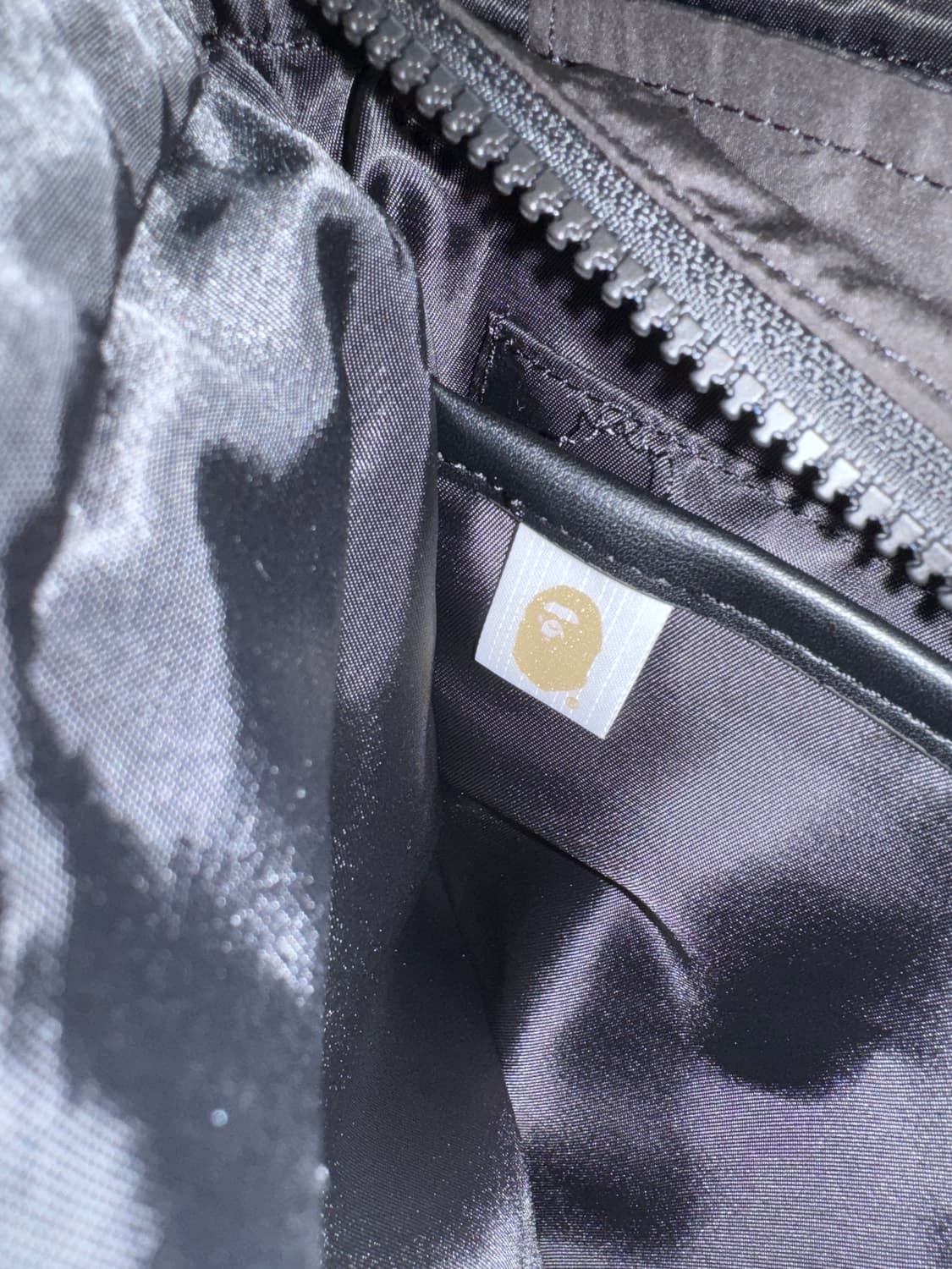 베이프 라인 카모 퀼팅 숄더백 상품이미지8