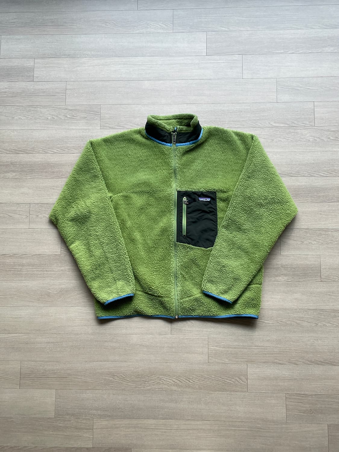 파타고니아 레트로x 스파우트 그린 자켓 상품이미지1