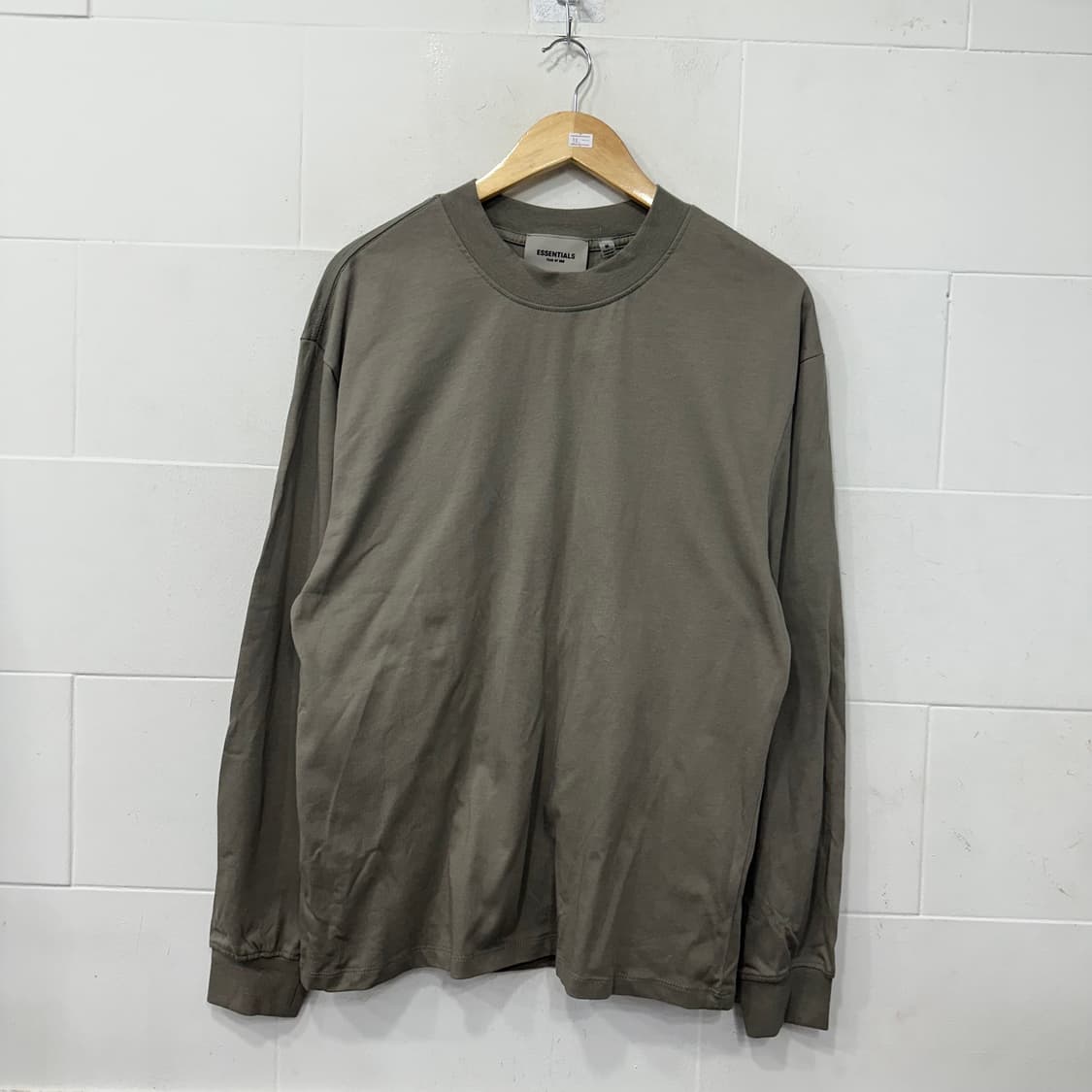 에센셜 롱슬리브 상품이미지1
