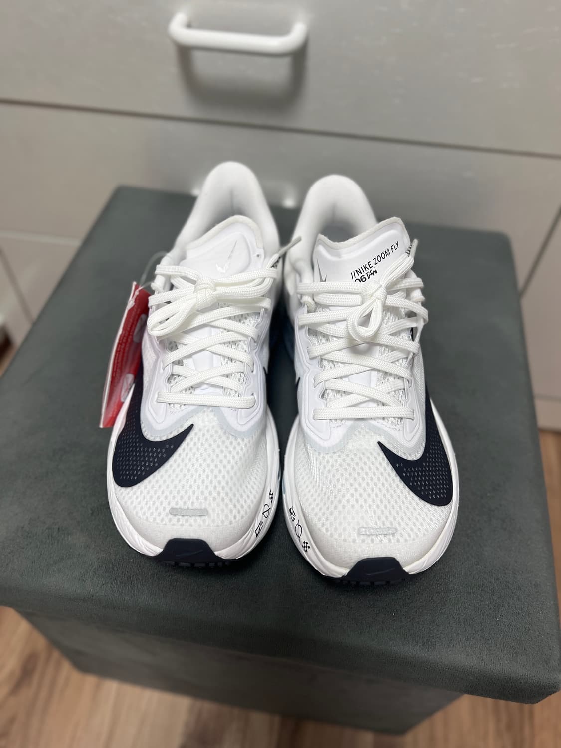 새상품) 나이키 줌플라이6 화이트플래티넘 230mm 상품이미지3