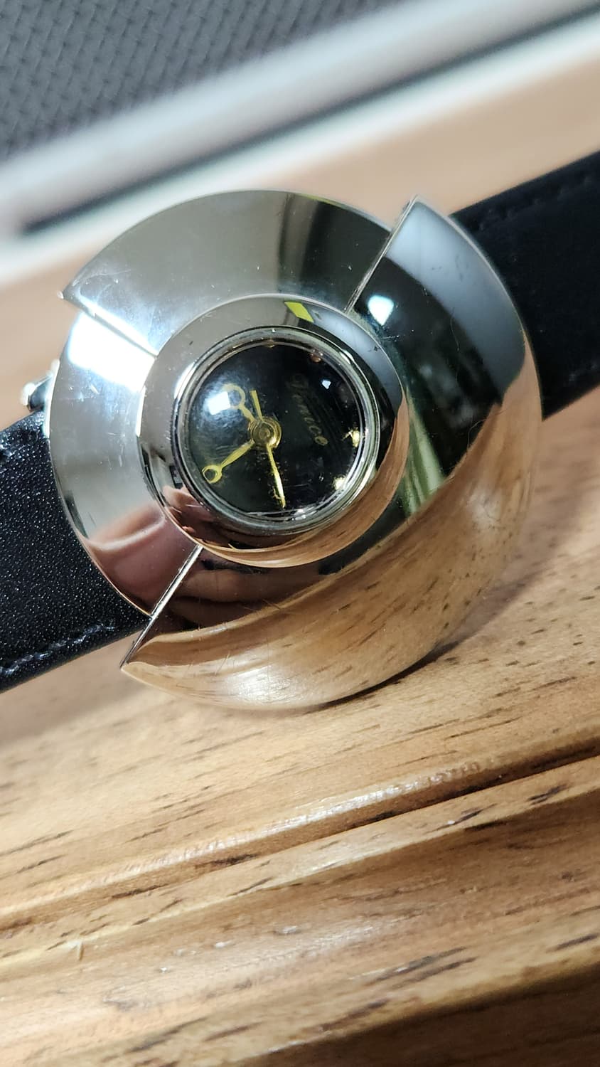 # 빈티지 레트로 헤비매탈 하이텍디자인 시계 레어시계 급처 상품이미지5