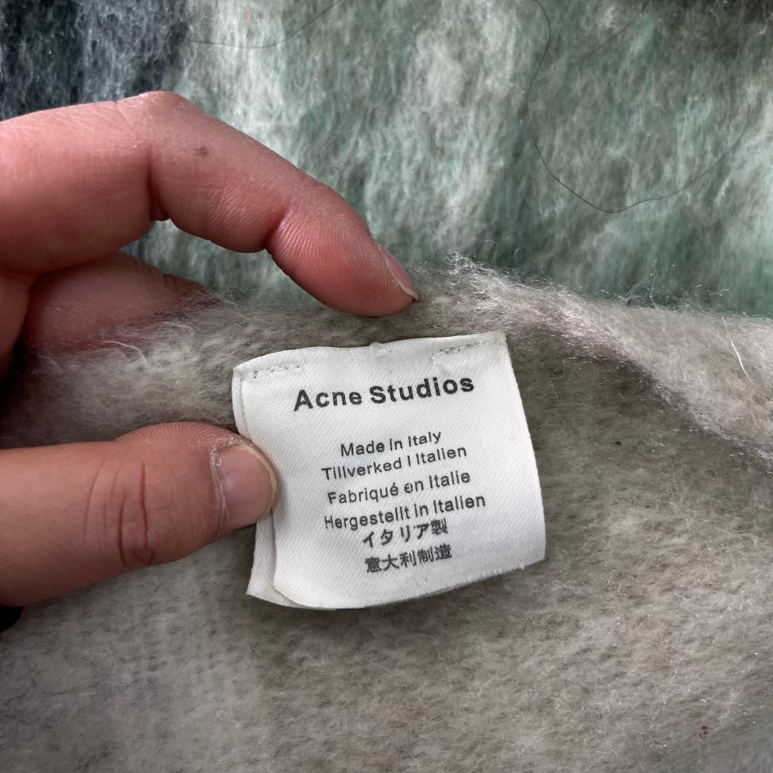 아크네스듀디오 모헤어 그린 머플러 상품이미지3