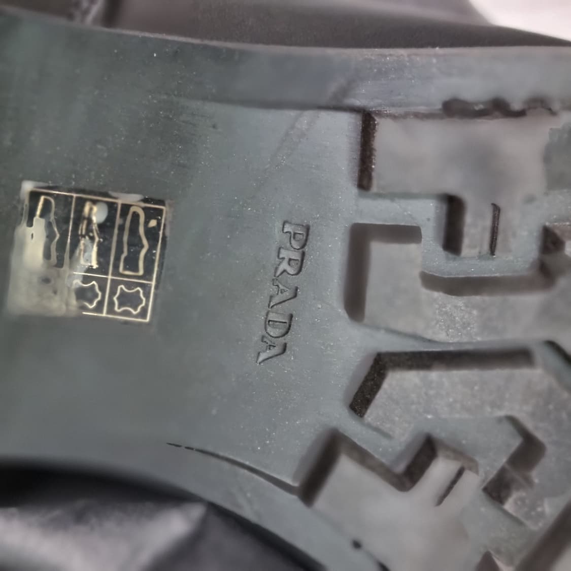 프라다 워커 상품이미지10