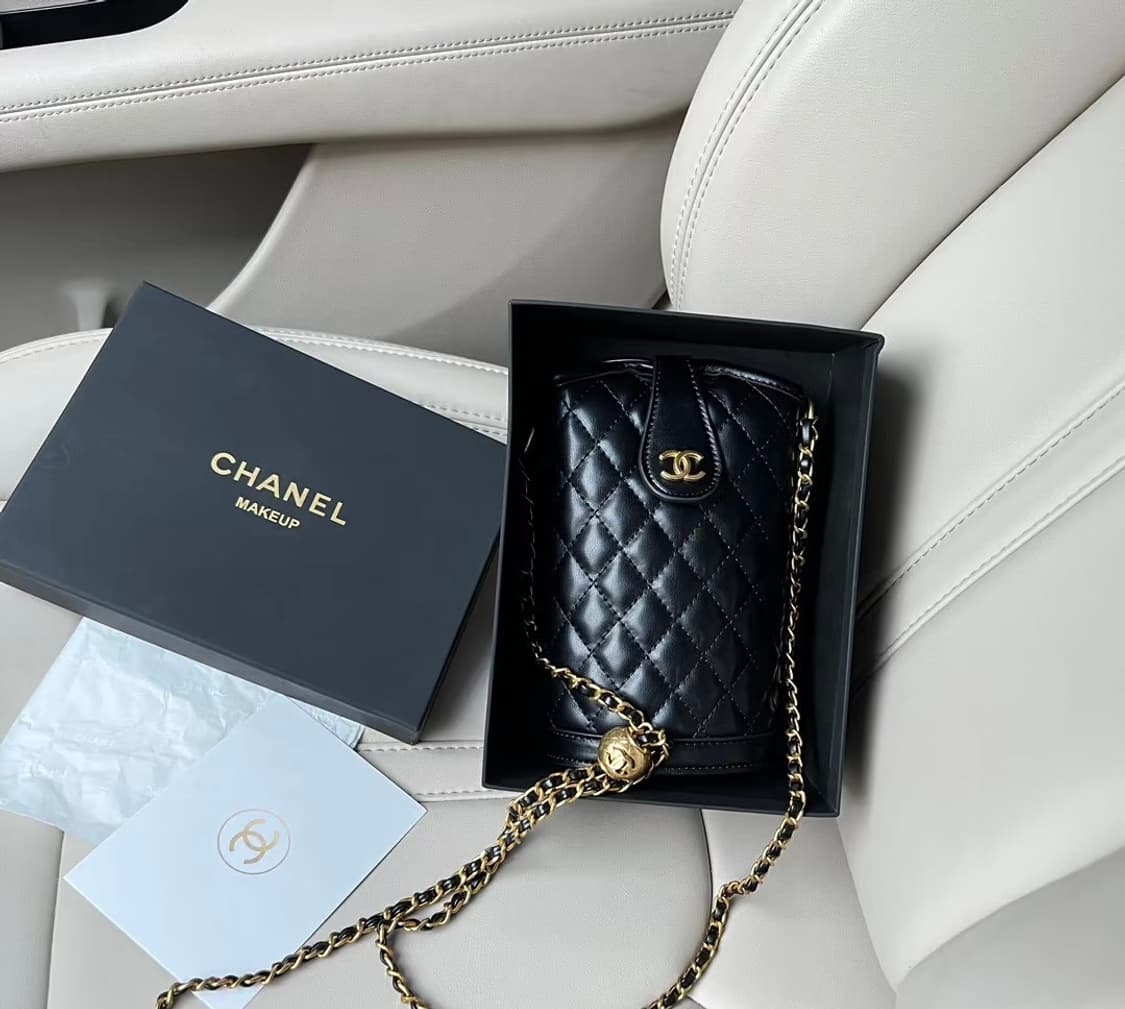 샤넬 뷰티 골드볼 체인 크로스백 상품이미지4