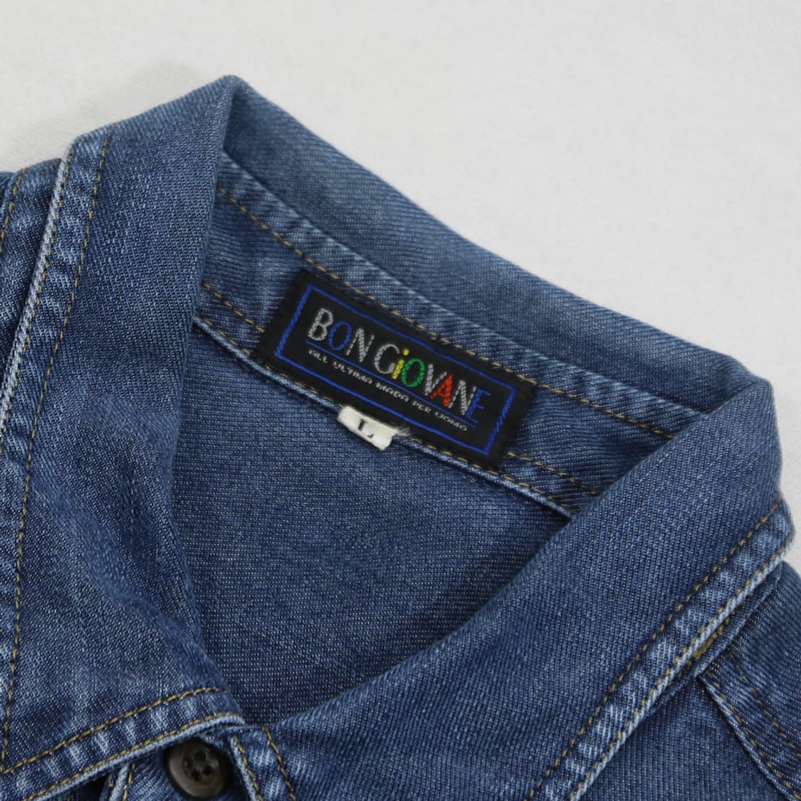 (착용컷) BON GIOVANE 자수 데님 셔츠 (남성용 105) 상품이미지5