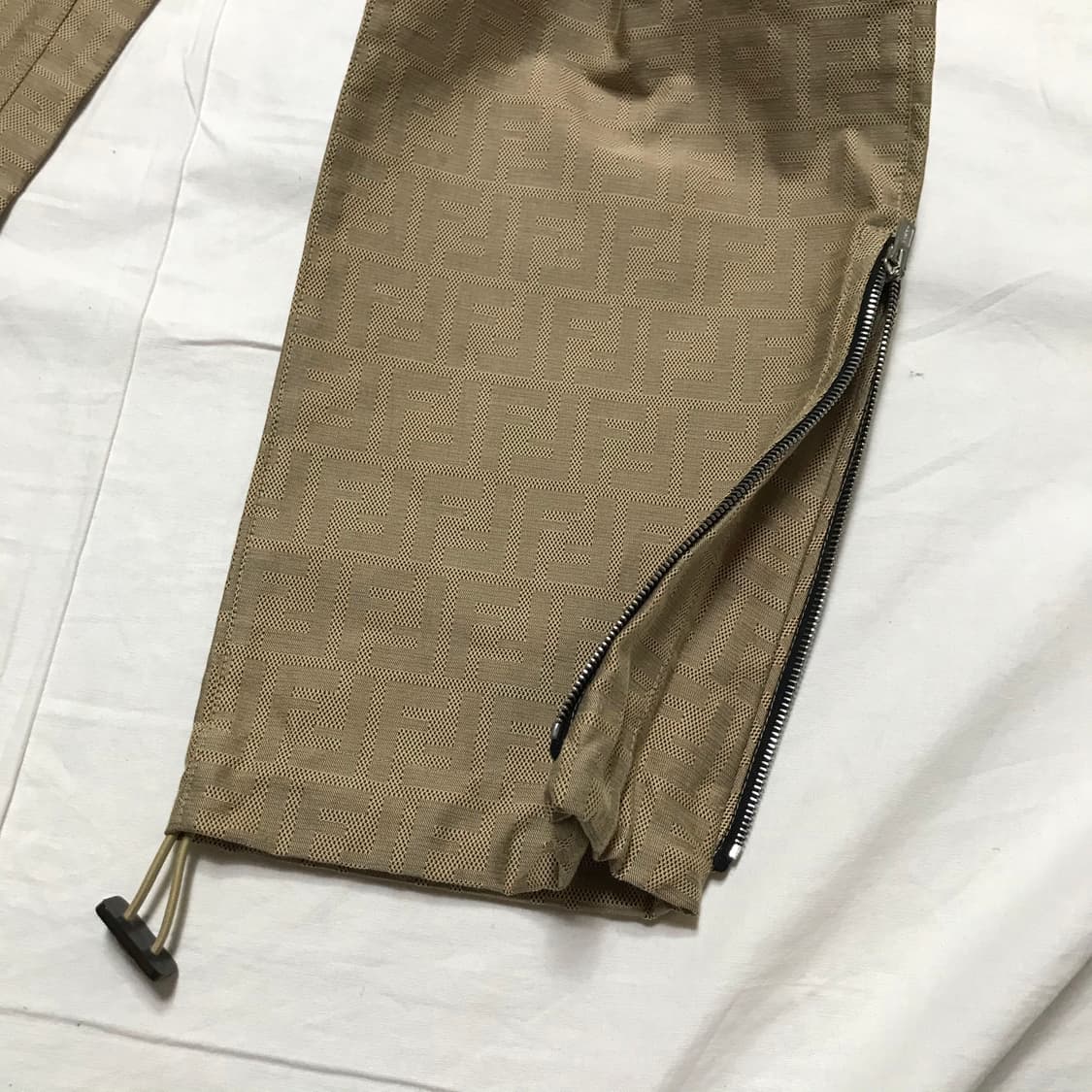 펜디 주카 패턴 멀티 포켓 조거 팬츠 상품이미지10