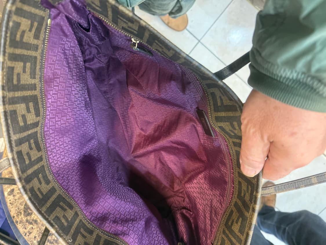 정품 펜디 주카 쇼퍼백 팝니다 상품이미지6