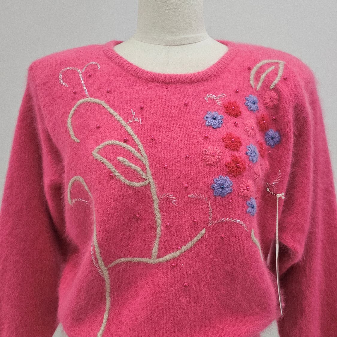 앙고라 핑크 플라워 자수 니트 상품이미지3