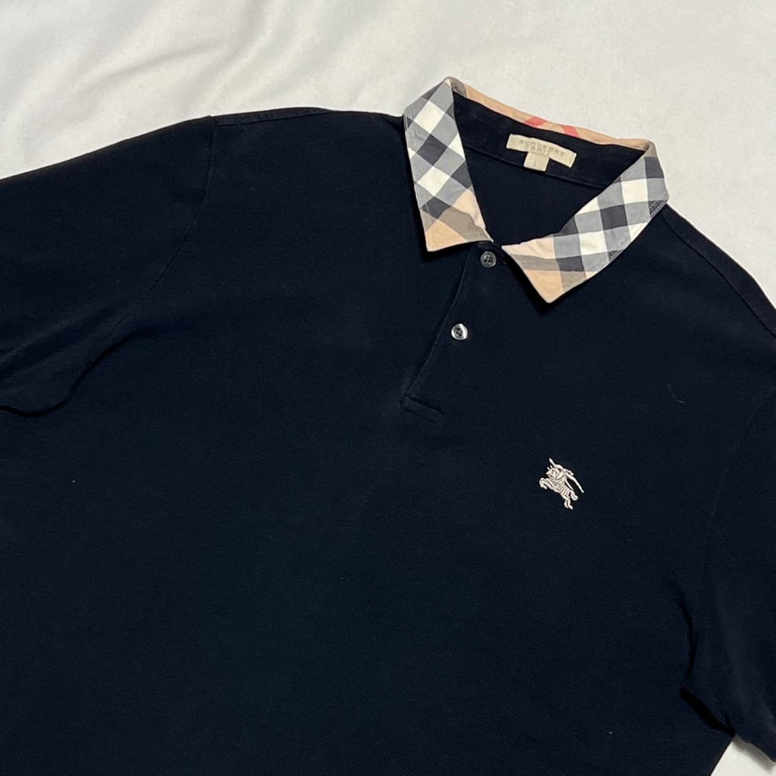 L 버버리 로고 자수 카라 티셔츠 상품이미지1