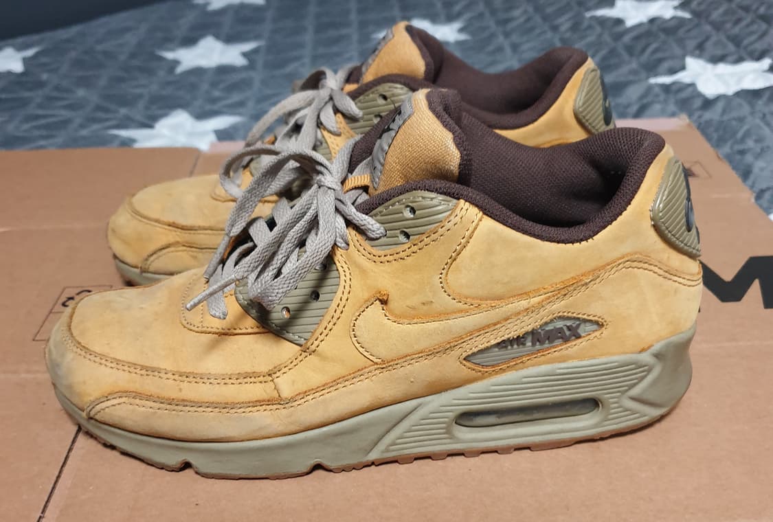 (한정판) 나이키 에어맥스90 윈터 프리미엄 된장 스니커즈 (260) 상품이미지1