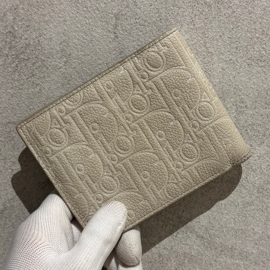 A+ OS사이즈 디올 그래비티 반지갑 화이트 상품이미지2