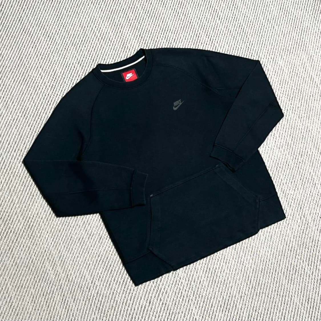 [L] Nike 나이키 테크팩 라운드 맨투맨 상품이미지2