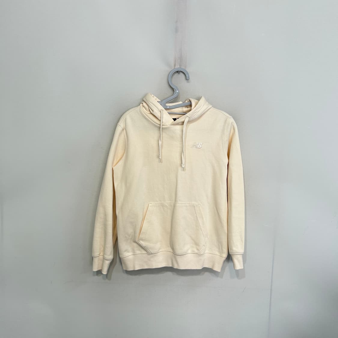 뉴발란스 여성 후드티 85 상품이미지1