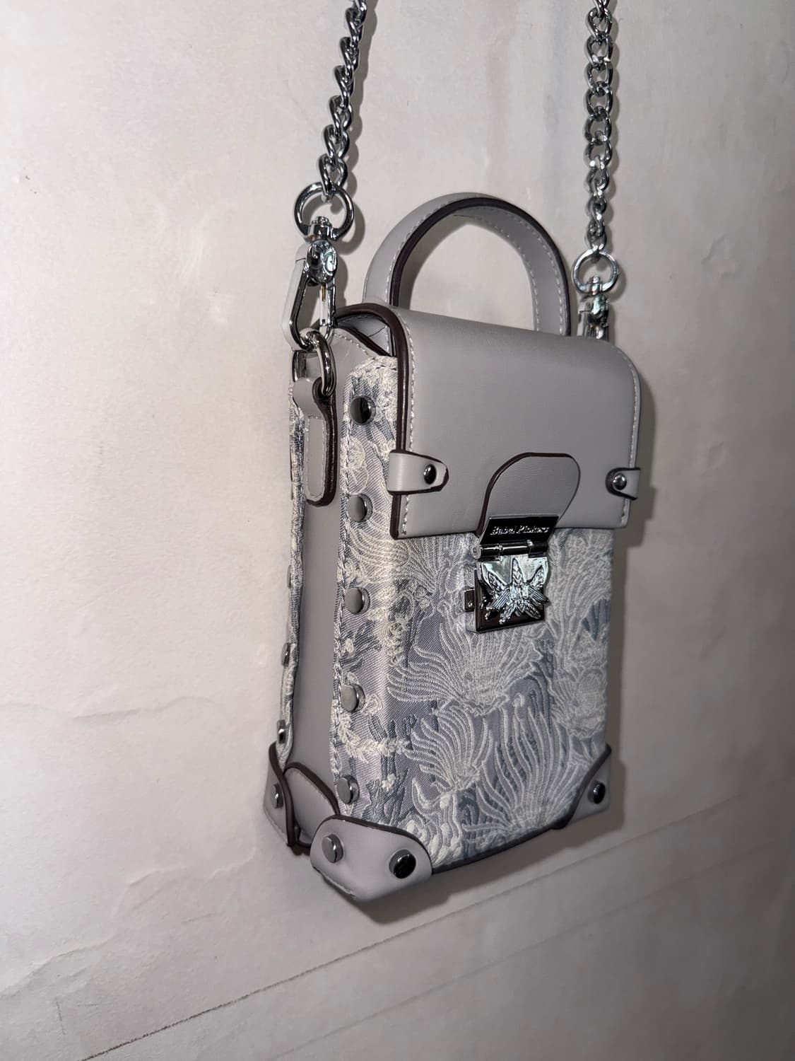 Silver oriental jacquard chain cross bag 상품이미지3