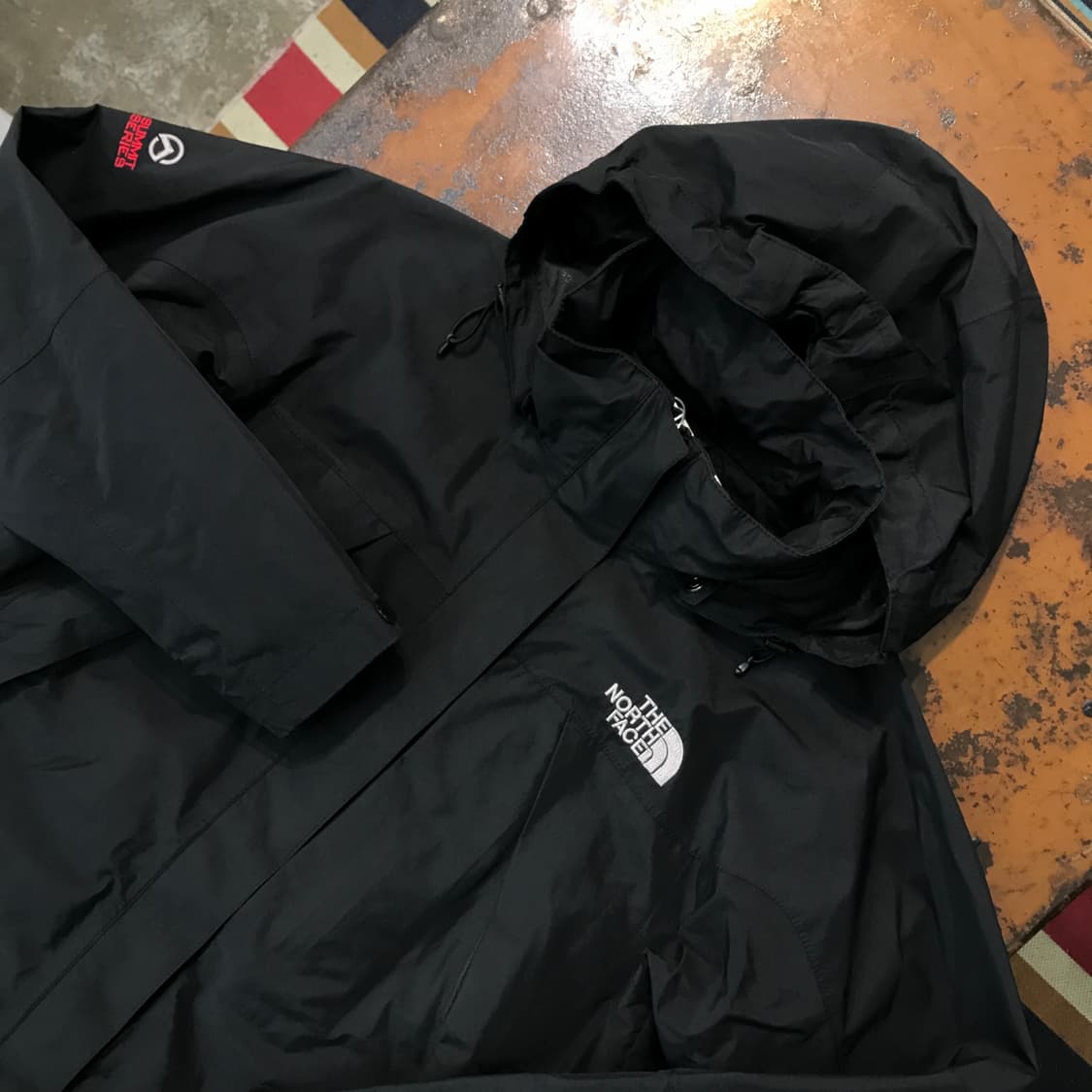 노스페이스 고어텍스 블랙 윈드브레이커 여성 55 사이즈 상품이미지2