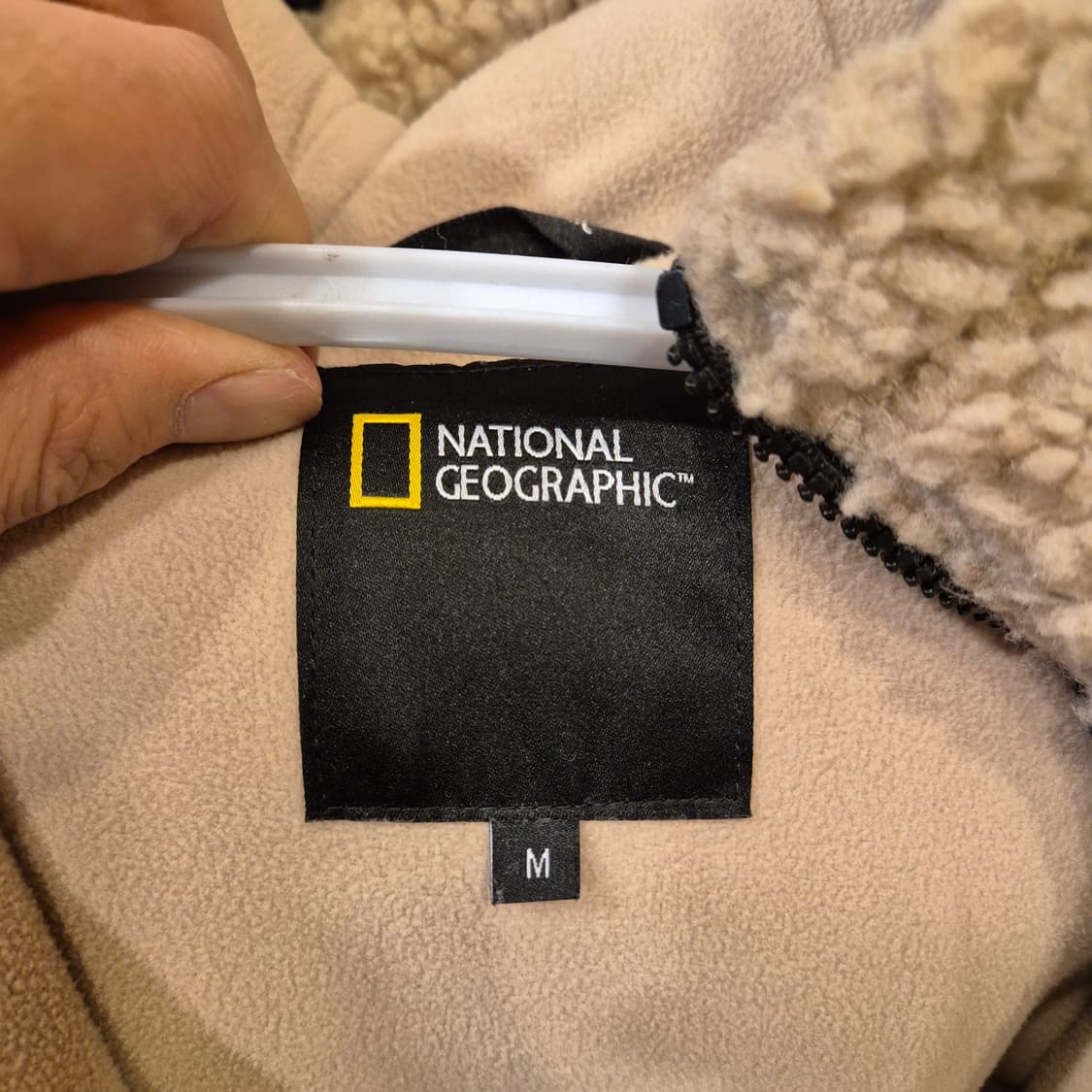 M 내셔널지오그래픽 베이지 후리스 후드집업  상품이미지3