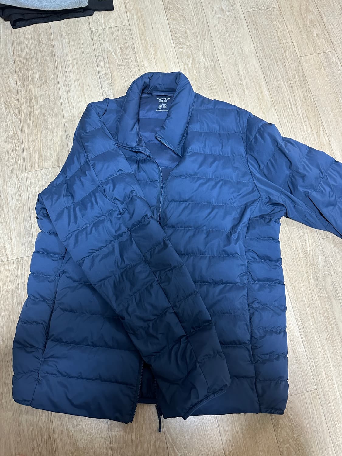 유니클로 퍼프테크 경량패딩 블루 상품이미지1