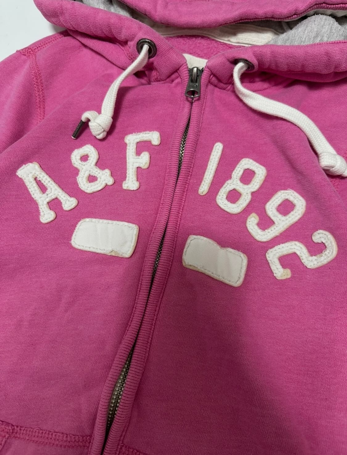 아베크롬비 핑크 후드집업 딱붙핏 상품이미지3