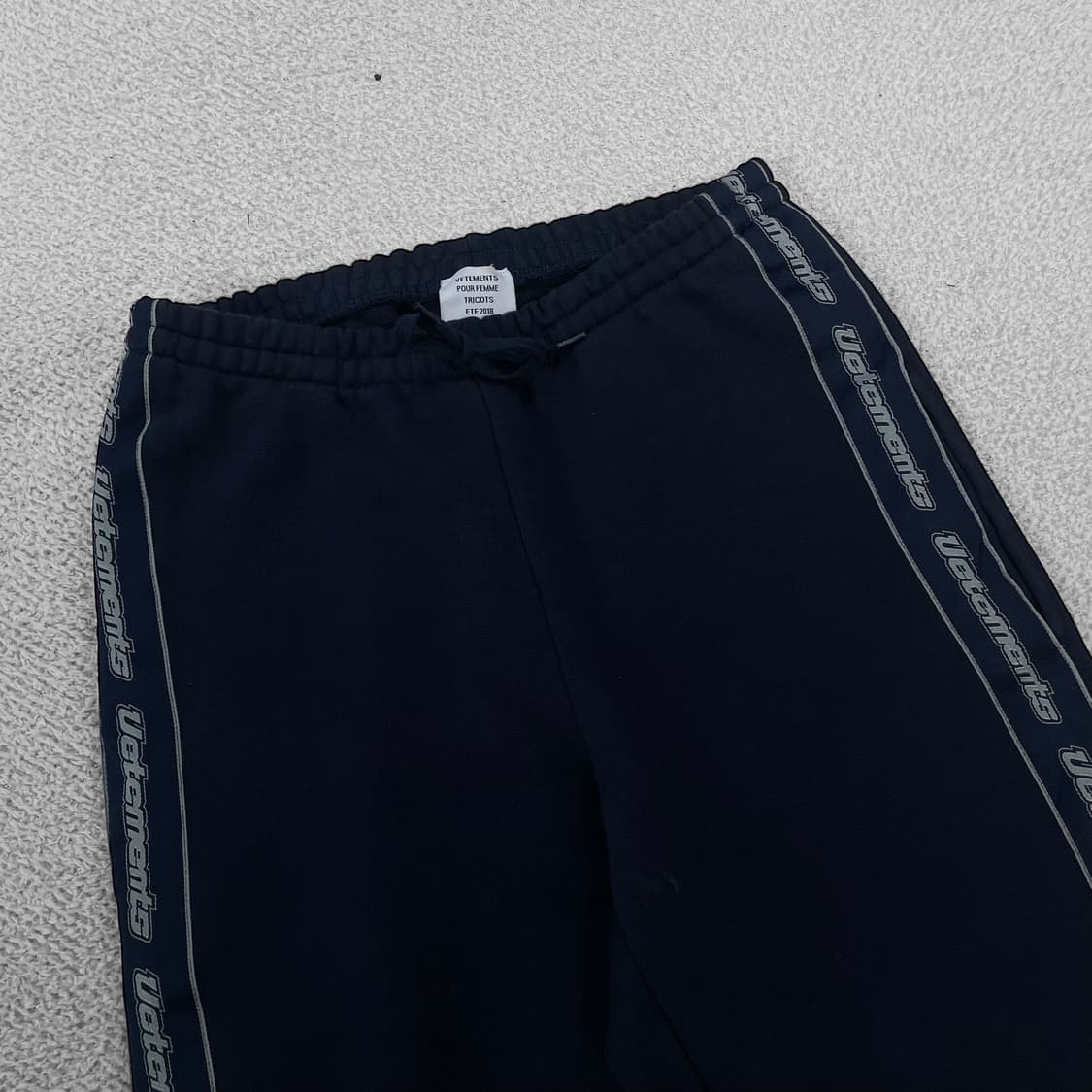 베트멍 Vetements 사이드 로고 스웨트 팬츠 네이비 상품이미지2