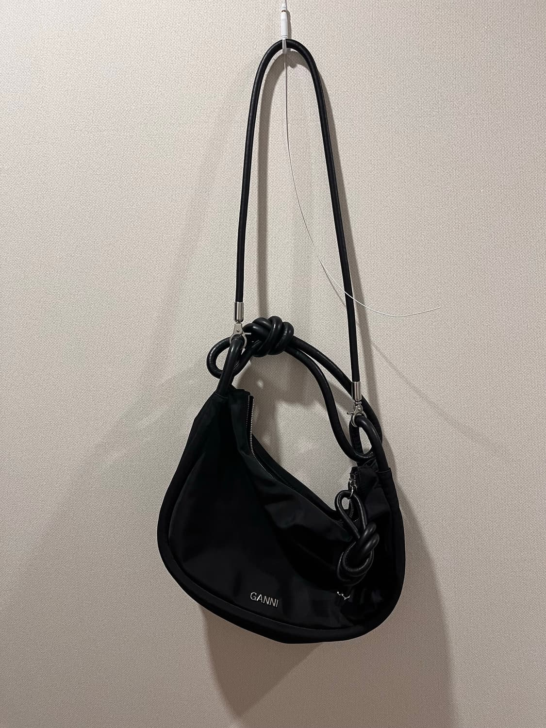 가니 바게트백 ganni 가방 나일론 상품이미지1