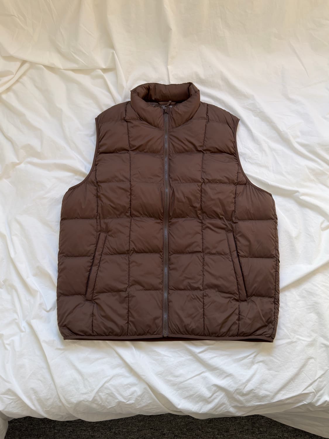 유니클로 퍼프테크 베스트 브라운 XL 상품이미지1