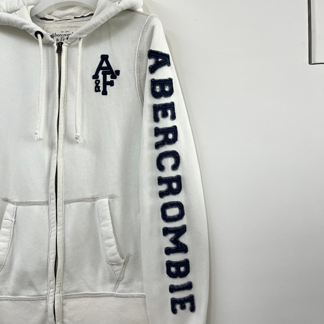 아베크롬비 자수로고 화이트 후드집업 상품이미지4