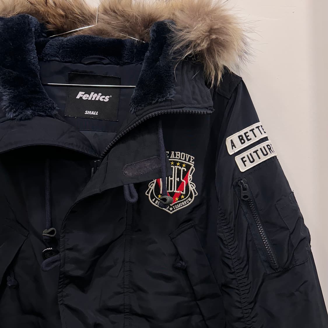 펠틱스 아메리카 모헤어후드 글로시 야상 패딩 상품이미지1